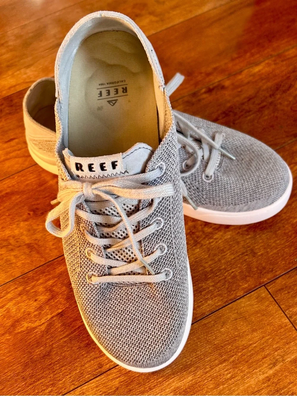 Reef Swellsole Neptune Knit Sneakers Gray Men’s Size 9